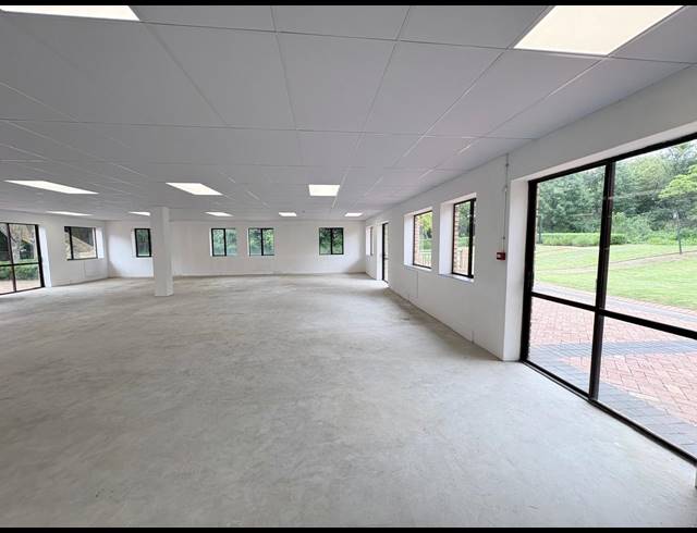 391M² OFFICE TO LET IN VORNA VALLEY